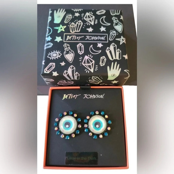 BETSEY JOHNSON SET Halloween Glow in Dark Charm Necklace & Eye Earrings NEW NWT - Picture 5 of 8